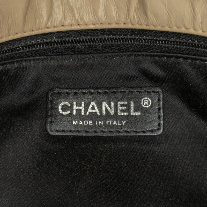 Chanel Medium Glazed Calfskin Twisted Flap (SHG-wkrXpk)