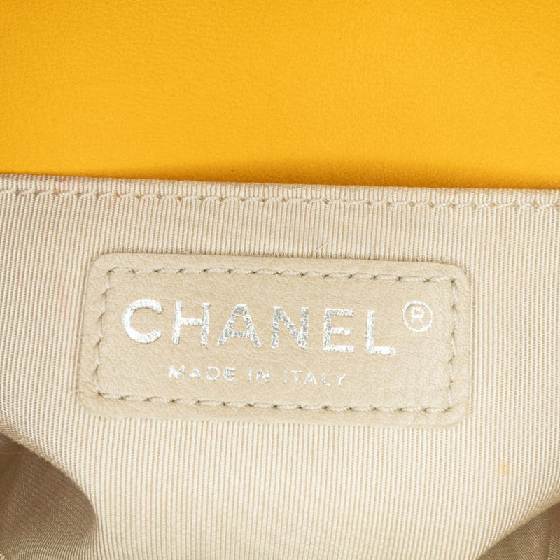 Chanel Medium Lambskin Boy Flap (SHG-k3eNsN)