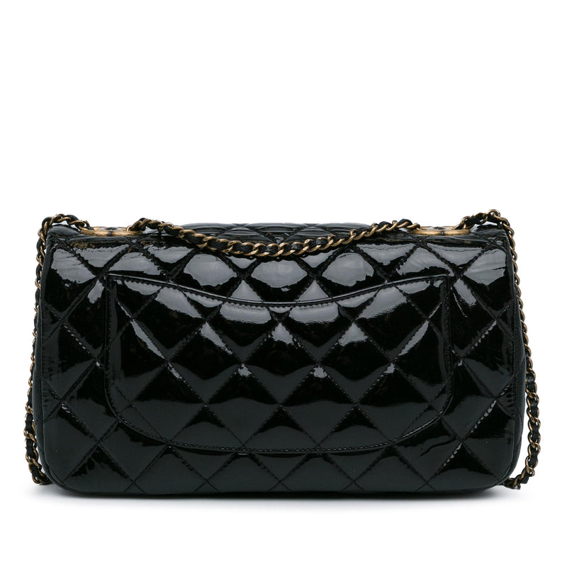 Chanel Medium Patent Goatskin CC Eyelet Flap (SHG-7lc5oU)