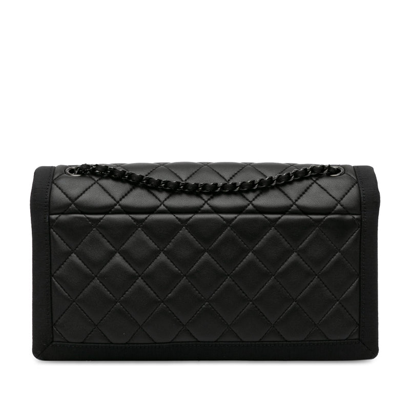 Chanel Medium Quilted Lambskin Grosgrain Two Tone Flap (SHG-IGkksY)