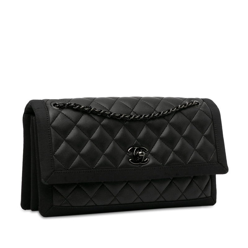 Chanel Medium Quilted Lambskin Grosgrain Two Tone Flap (SHG-IGkksY)