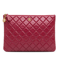 Chanel Medium Quilted Lambskin O Case Clutch (SHG-wDy0Mj)