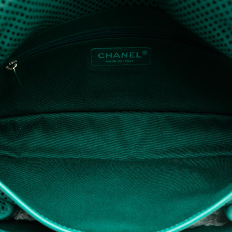 Chanel Medium Up In The Air Flap (SHG-HIBeFk)