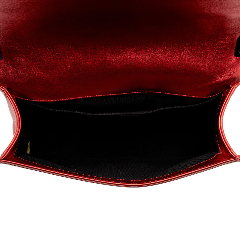 Chanel Metallic Patent Leather Old Medium Boy Bag (SHF-Gxw2JA)