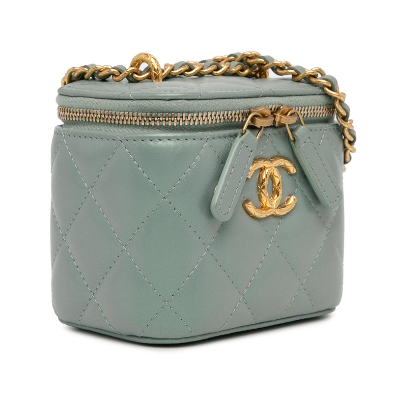 Chanel Mini Iridescent Lambskin Vanity Case with Chain (SHG-2sIpMm)