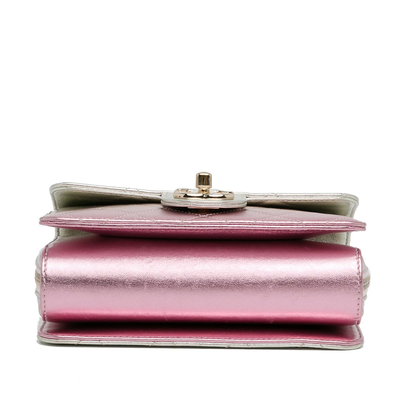 Chanel Mini Metallic Lambskin Like a Wallet Flap Bag (SHG-ZFjRuZ)