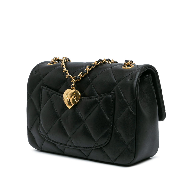 Chanel Mini Quilted Lambskin Heart Charms Flap (SHG-8hWUGQ)