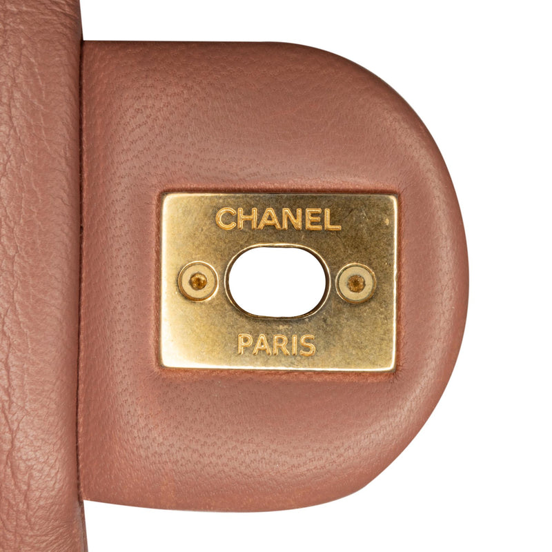 Chanel Mini Rectangular Chevron Lambskin Chain Around Flap (SHG-MXUjLx)