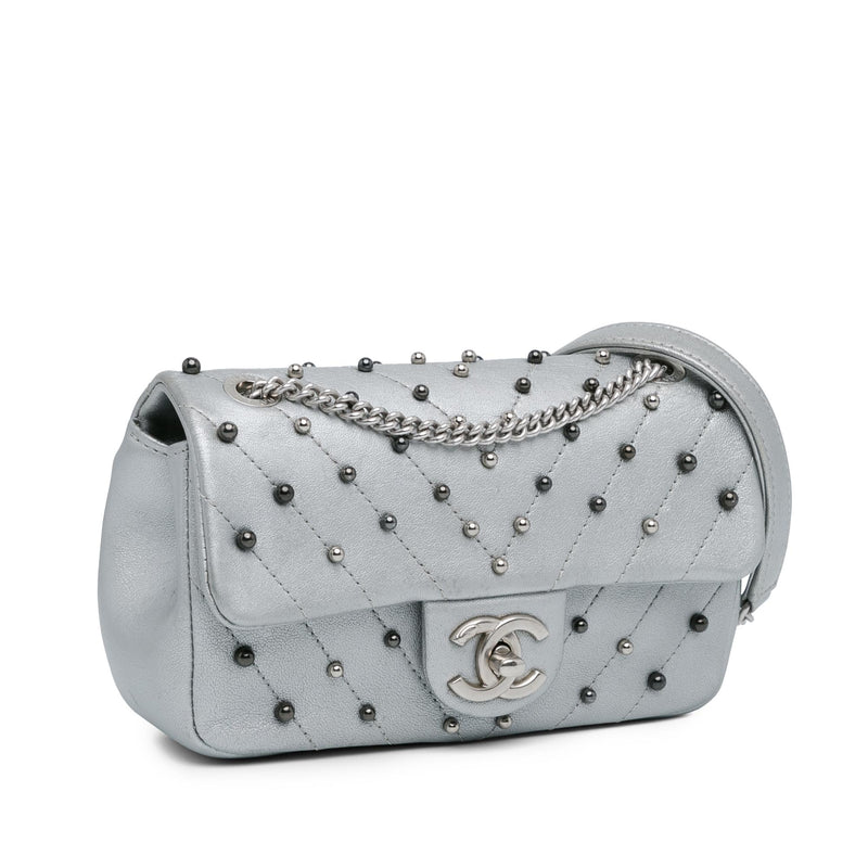 Chanel Mini Rectangular Chevron Quilted Lambskin Stud Wars Flap (SHG-17y5S9)