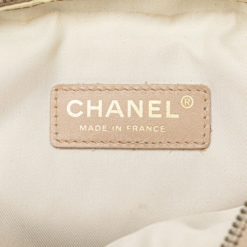 Chanel New Travel Line Crossbody (SHG-Hsuqib)