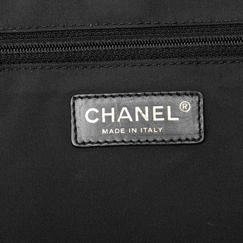 Chanel New Travel Line Tote (SHG-f4JPxt)