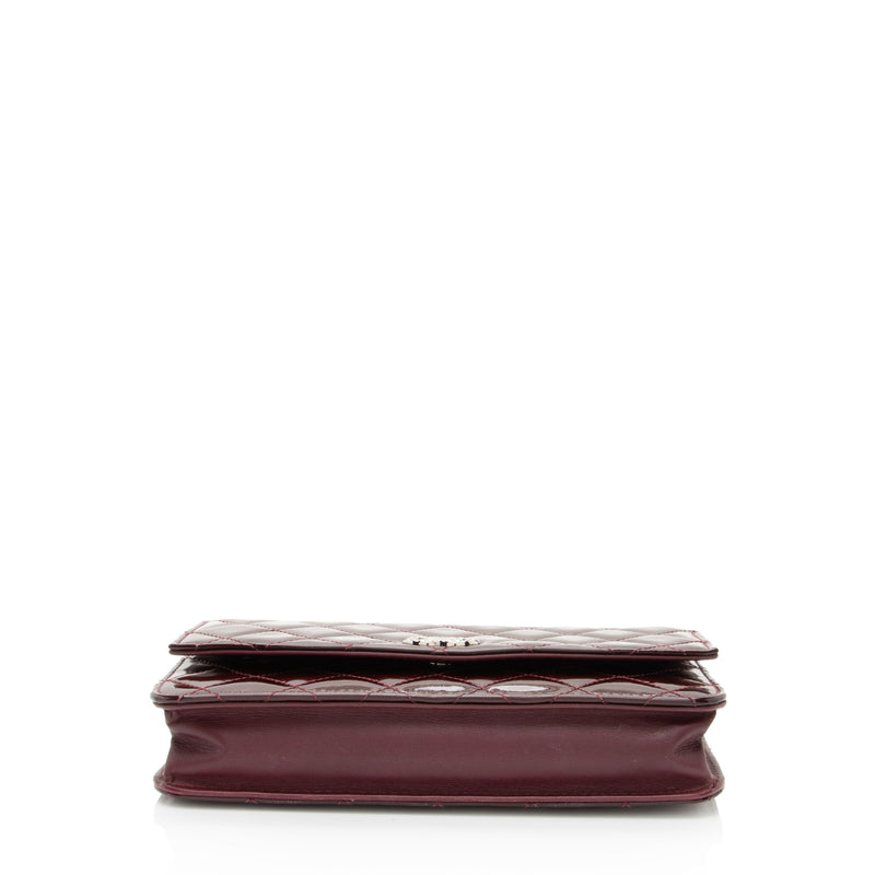 Chanel Patent Leather Classic Wallet on Chain (SHF-toY5Wd)