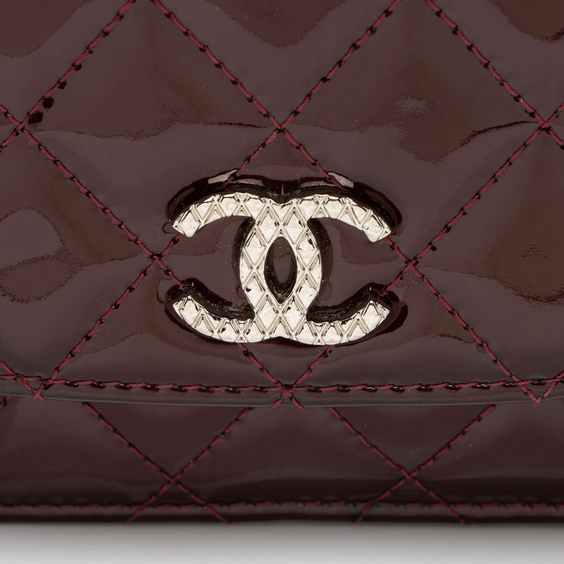 Chanel Patent Leather Classic Wallet on Chain (SHF-toY5Wd)