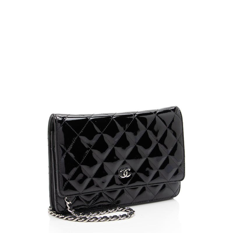 Chanel Patent Leather Classic Wallet on Chain (SHF-sMkM9h)