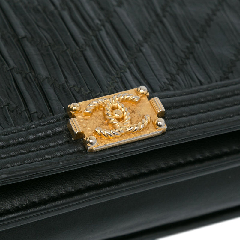 Chanel Pleated Crumpled Chevron Le Boy Wallet On Chain (SHG-QUHsjg)