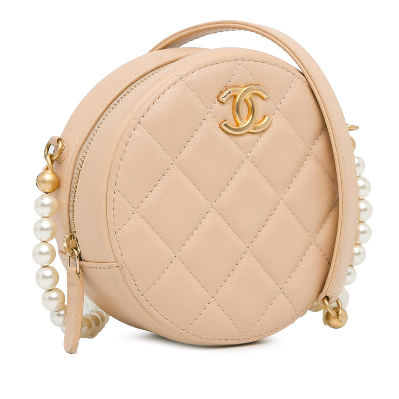 Chanel Quilted Calfskin Pearl Round Clutch With Chain (SHG-4RAziC)