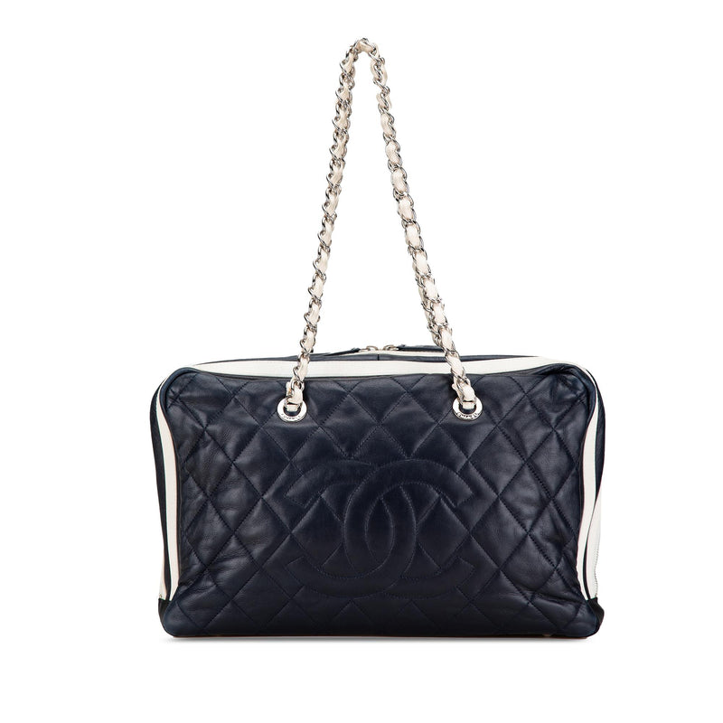 Chanel Quilted Calfskin Venice Shoulder Bag (SHG-FLdtgX)