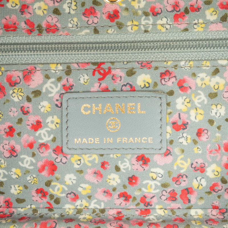 Chanel Quilted Canvas Coco Cuba Charms Wallet On Chain (SHG-iFwSQ5)