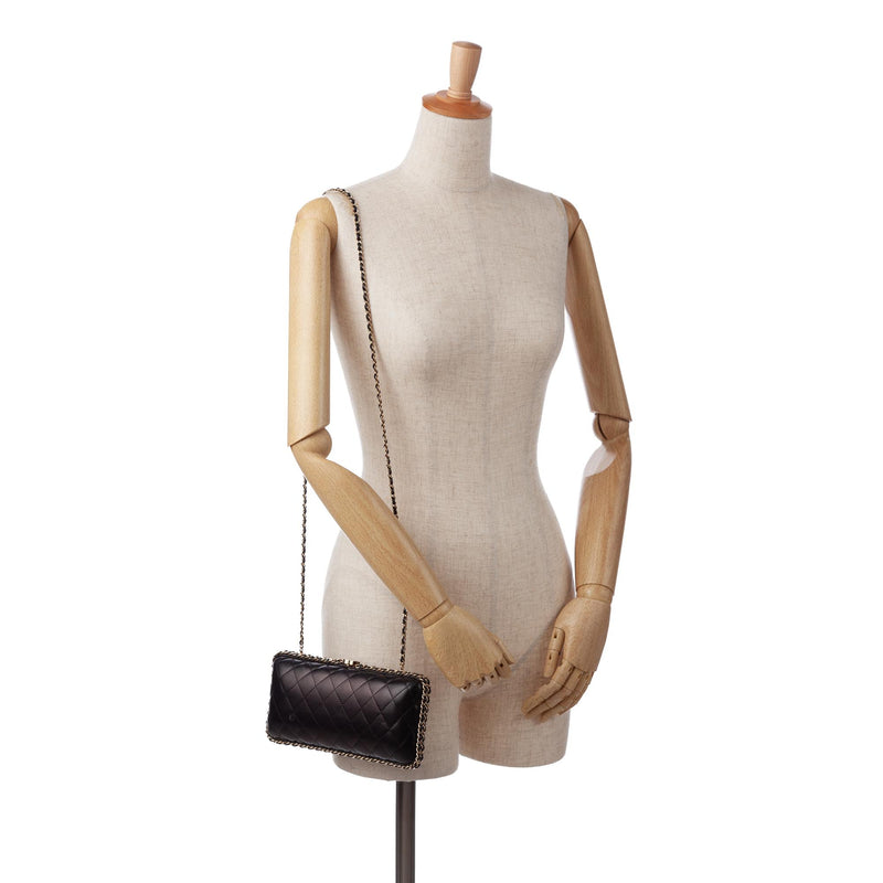 Chanel CC Velvet Clutch Bag (SHG-jvTl7a) – LuxeDH