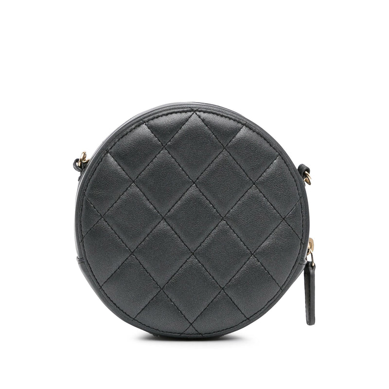 Chanel Quilted Lambskin Round Pearl Clutch with Chain (SHG-57ukAg)