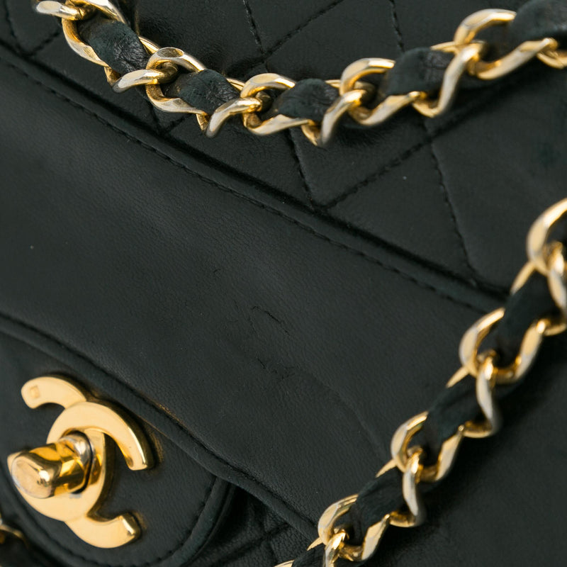 Chanel Quilted Lambskin Shoulder Bag (SHG-EufAHk)