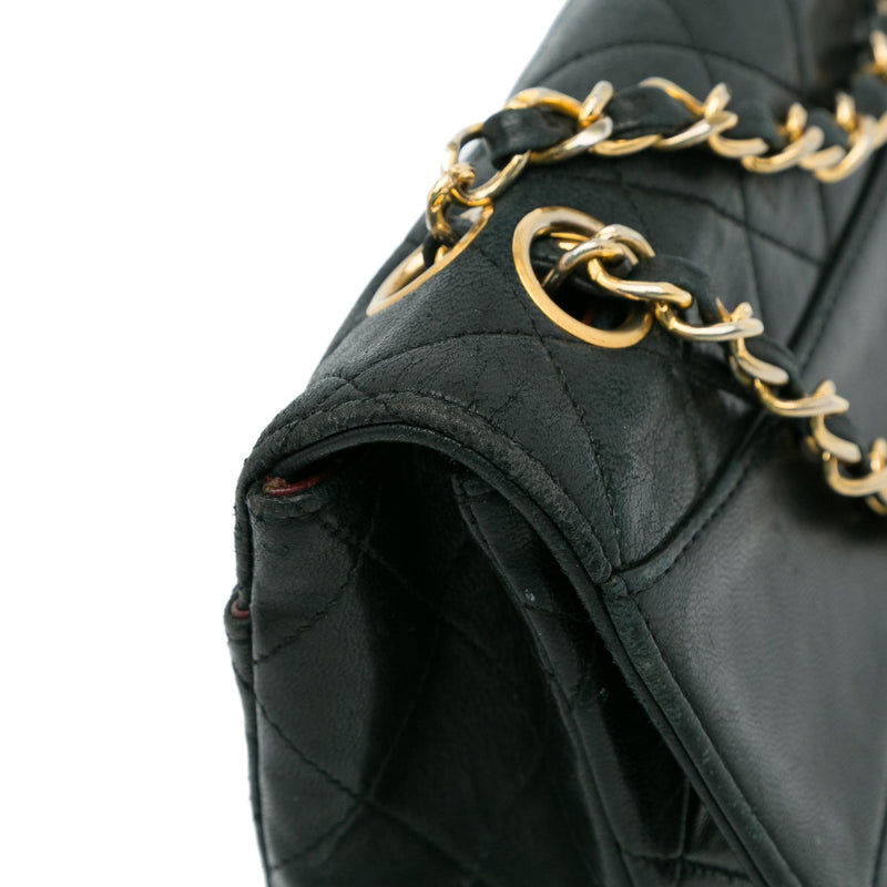 Chanel Quilted Lambskin Shoulder Bag (SHG-EufAHk)