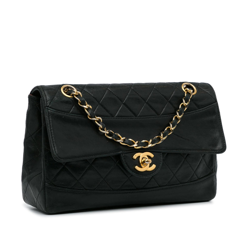 Chanel Quilted Lambskin Shoulder Bag (SHG-EufAHk)