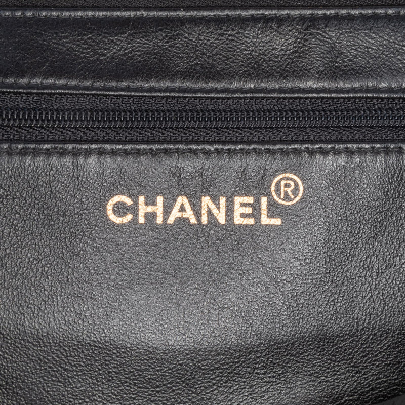 Chanel Quilted Lambskin Shoulder Bag (SHG-sfHCWv)