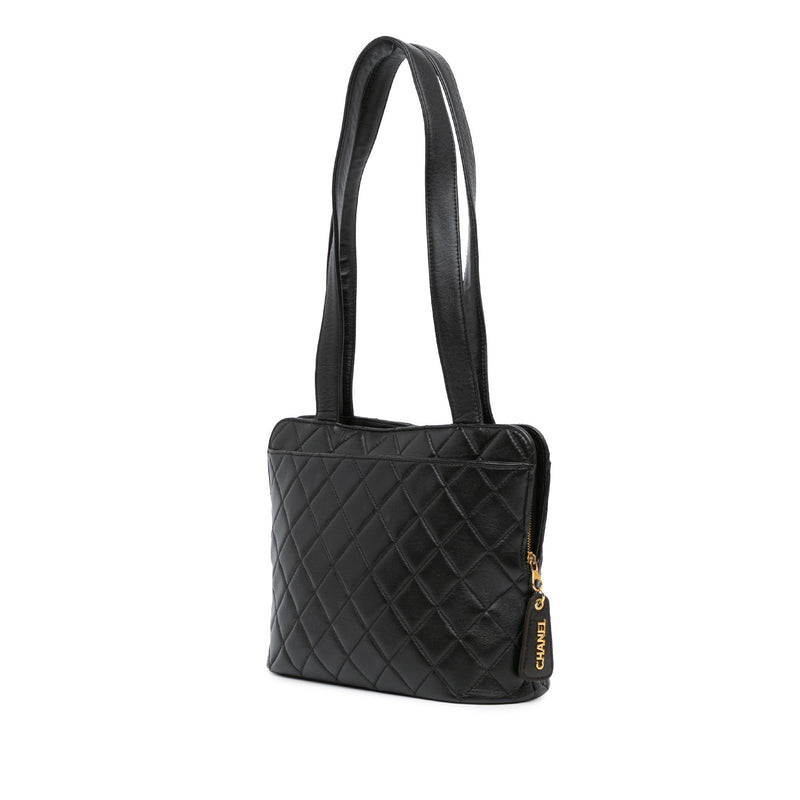 Chanel Quilted Lambskin Shoulder Bag (SHG-sfHCWv)