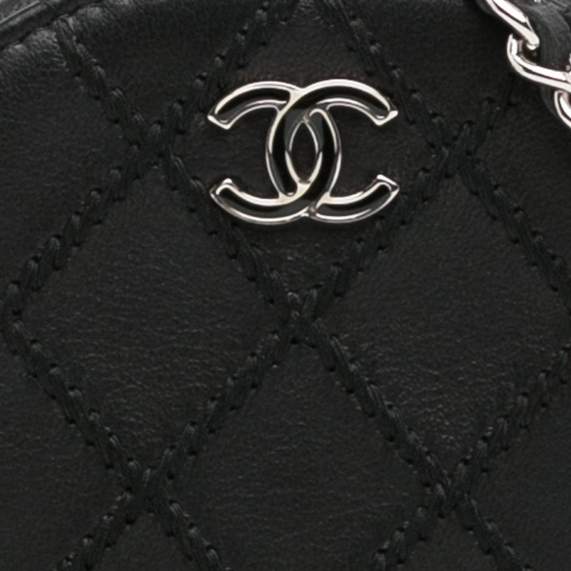 Chanel Quilted Lambskin Ultimate Stitch Round Clutch with Chain (SHG-W0N9sw)