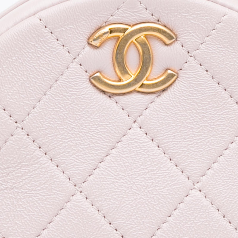 Chanel Quilted Patent Round Clutch with Chain (SHG-Hh0oWh)