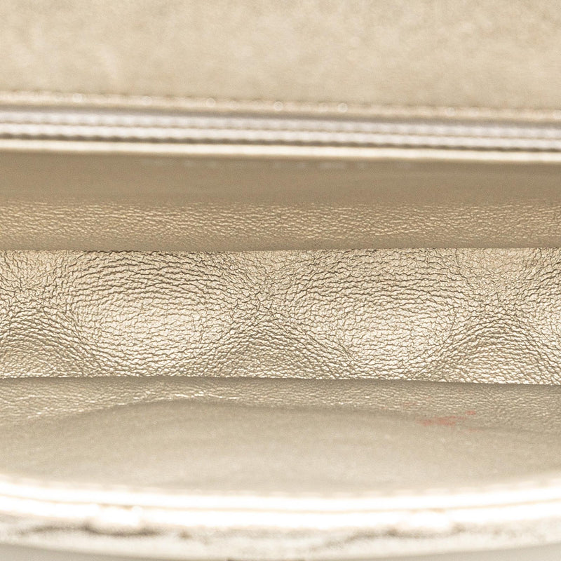 Chanel Reissue 2.55 Metallic Calfskin Reissue Roll Clutch (SHG-Pl5H69)