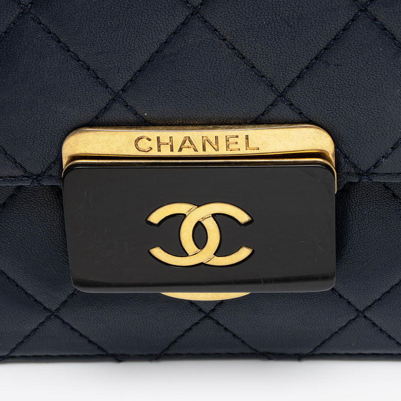 Chanel Sheepskin Beauty Lock Medium Flap Bag (SHF-2vXxjF)