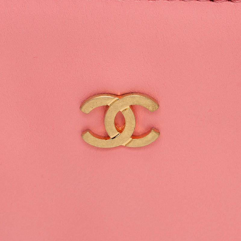 Chanel Shiny Calfskin Small Chanel 22 Pochette (SHF-y4AVYh)