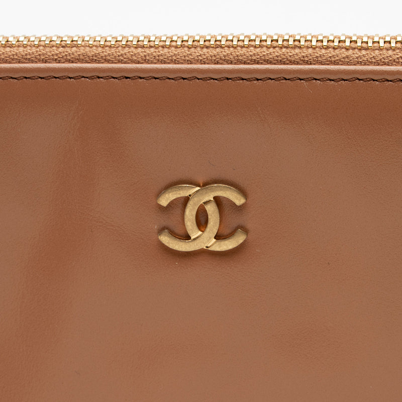 Chanel Shiny Calfskin Small Chanel 22 Pochette (SHF-MCF9Y6)