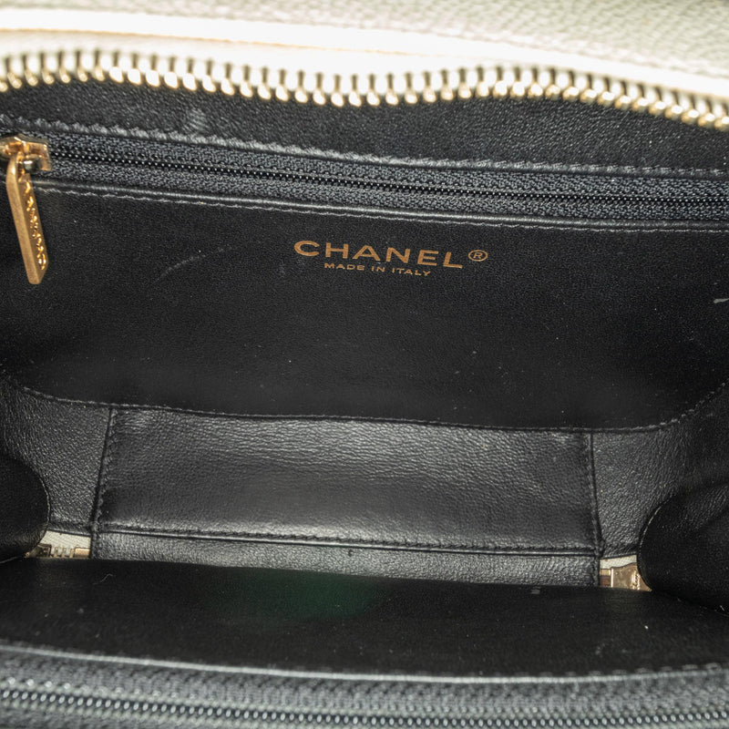 Chanel Small Caviar CC Filigree Vanity Case (SHG-fHirT4)