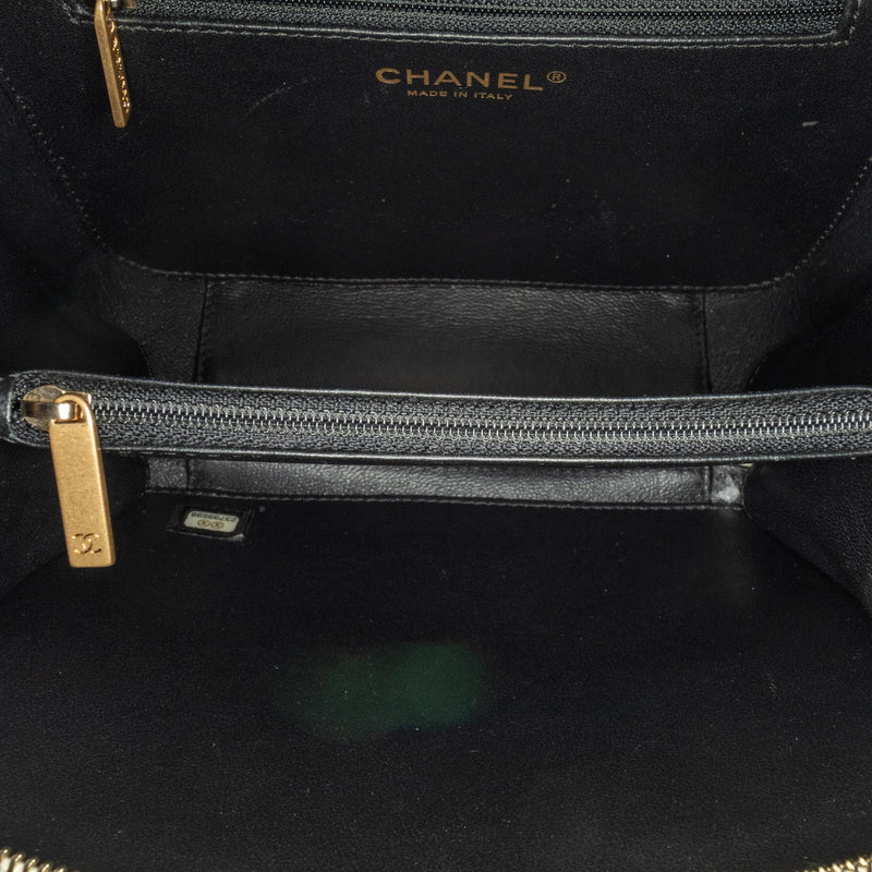 Chanel Small Caviar CC Filigree Vanity Case (SHG-fHirT4)