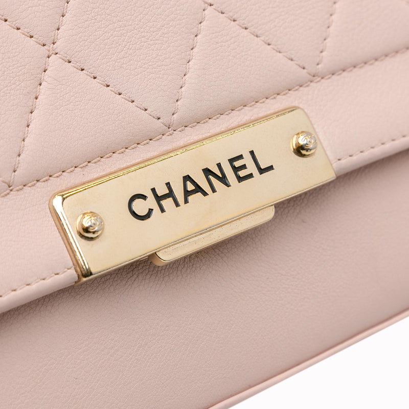 Chanel Small Label Click Flap (SHG-QnR6V5)