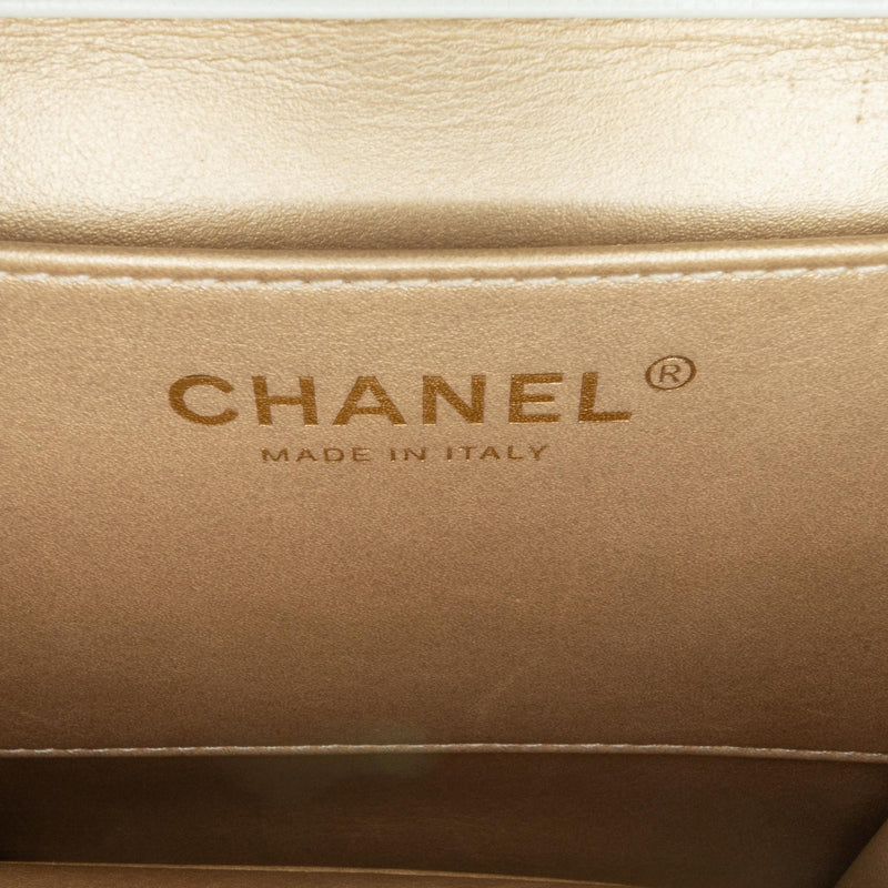 Chanel Small Lambskin Chic Pearls Flap (SHG-NEndrv)