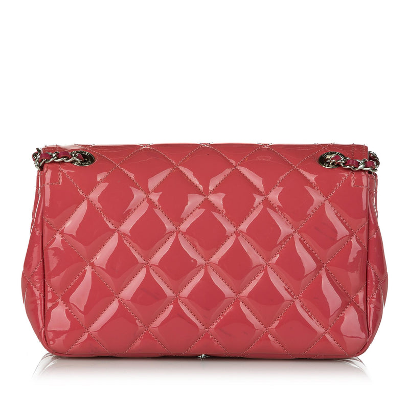 Chanel Small Patent Coco Shine Flap (SHG-lmqkfa)