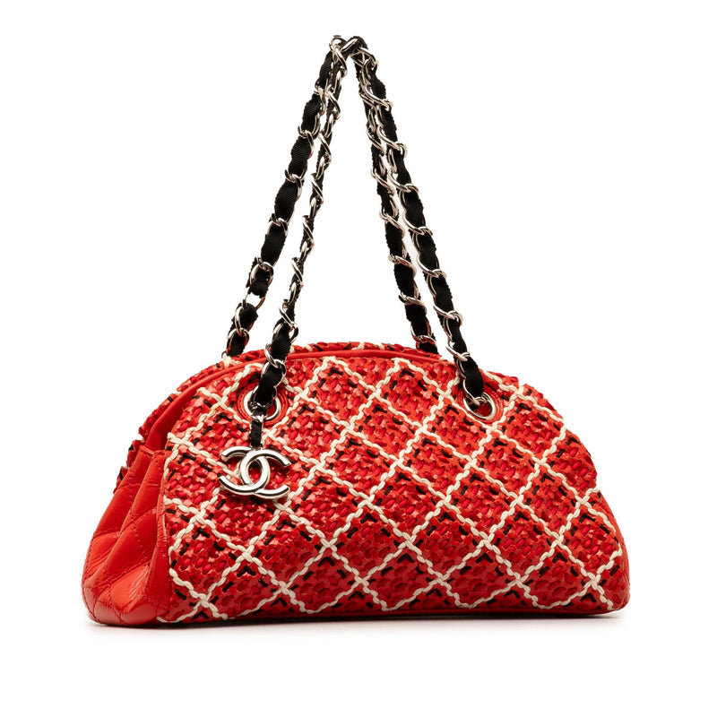 Chanel Small Patent Stitch Just Mademoiselle Bowling Bag (SHG-khBnsf)