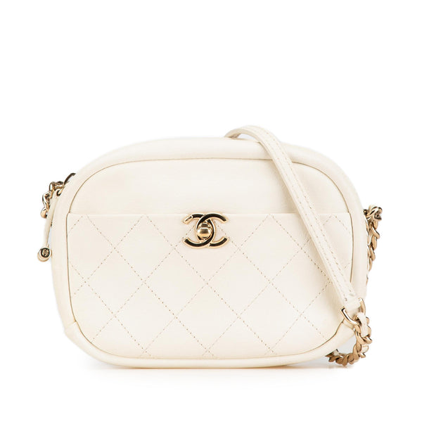 Chanel Small Quilted Goatskin Casual Trip Camera Bag (SHG-VSRnYN)