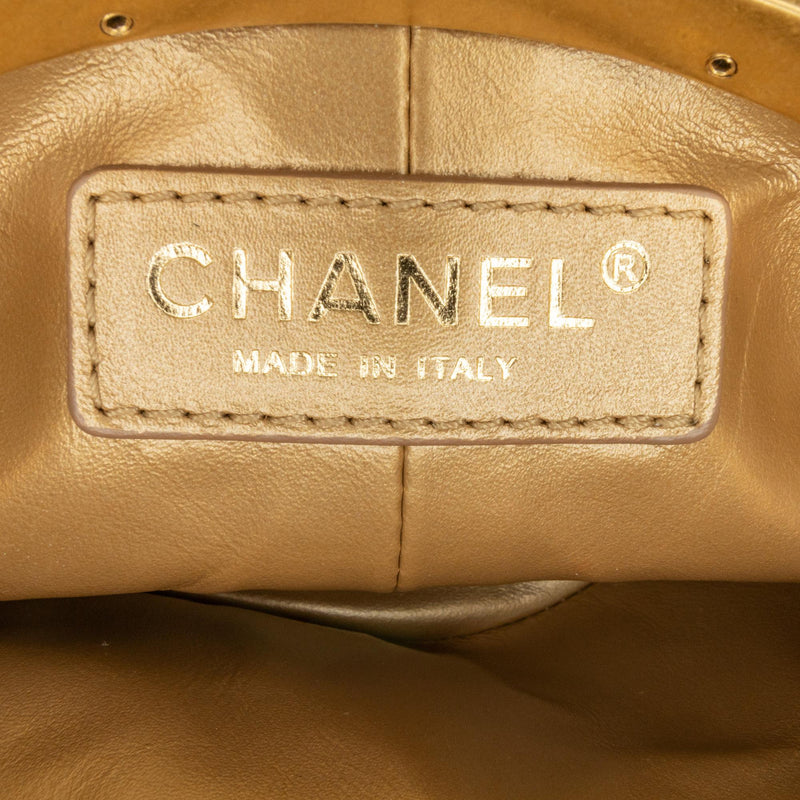 Chanel Small Quilted Lambskin Crown Box Bag (SHG-SRTV1w)