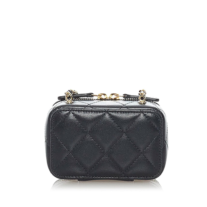 Chanel Square Classic Quilted Lambskin Flap (SHG-DhK2mq)