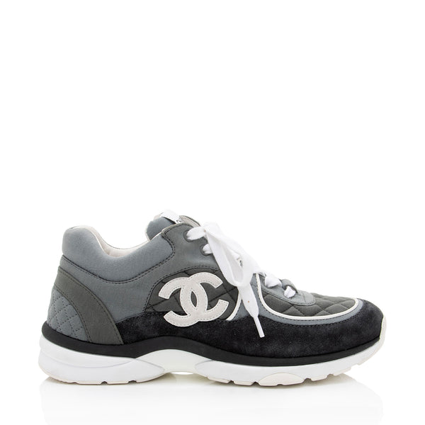 Chanel Quilted Suede CC Sneakers - Size 10 / 40 (SHF-nHAf1t)