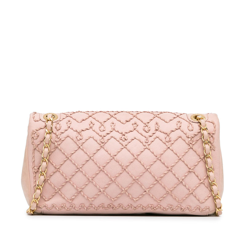 Chanel Twist Quilted Heart Flap (SHG-uZx9EN)