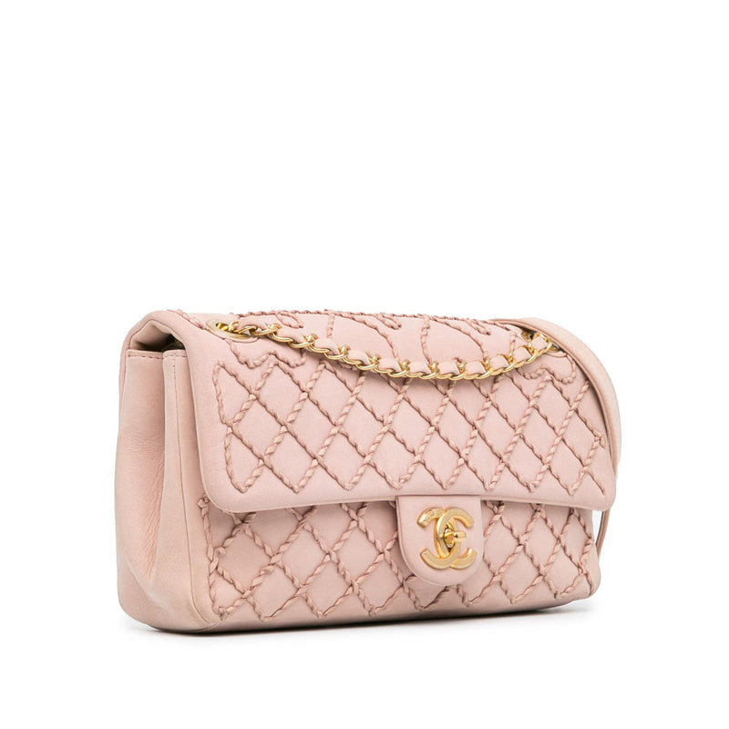 Chanel Twist Quilted Heart Flap (SHG-uZx9EN)