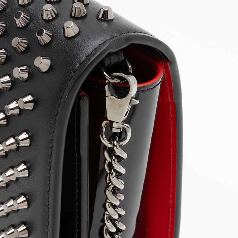 Christian Louboutin Calfskin Spiked Paloma Chain Clutch (SHF-p5jIq7)