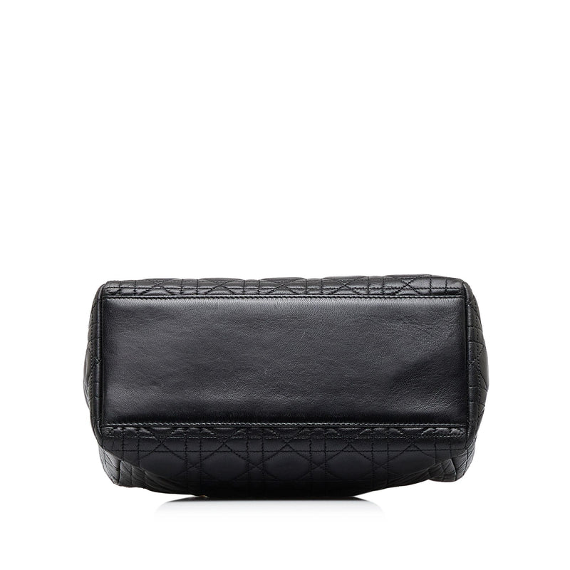 Dior Lady Dior Bag Cannage Lambskin Medium Black