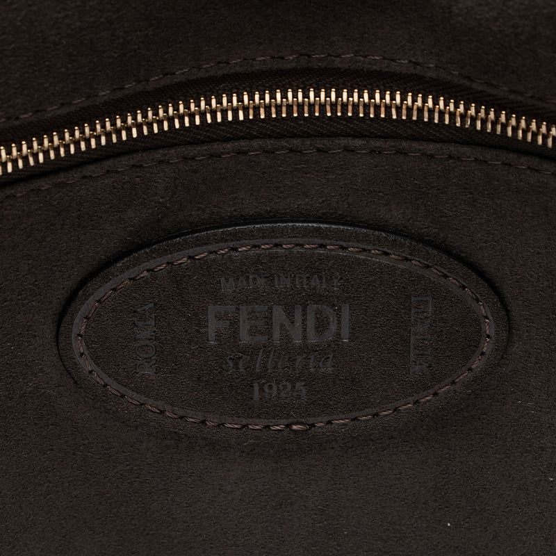 Fendi Leather Glacier Medium Tote (SHF-ch3vuj)